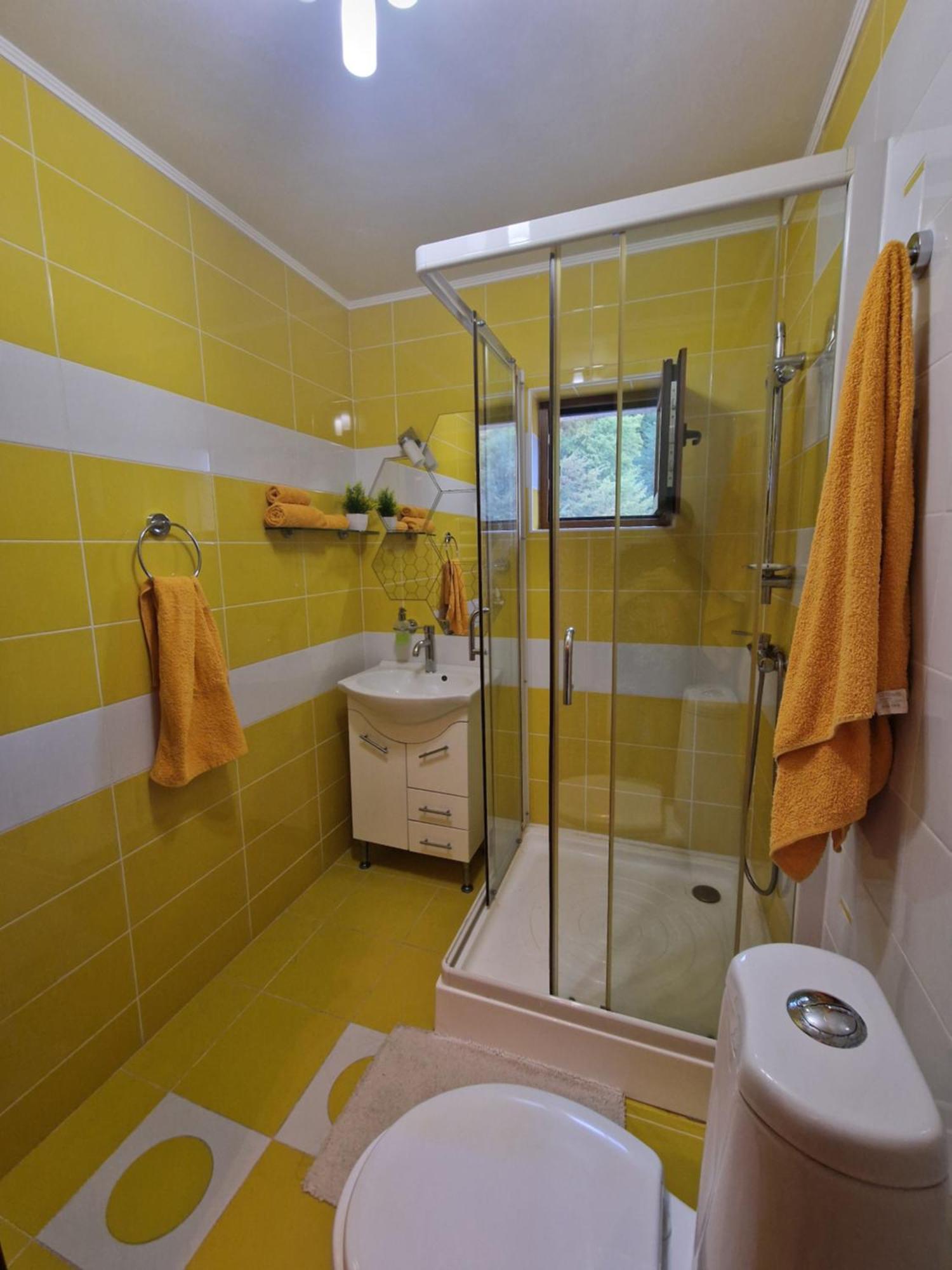 Apartament Red & Yellow Slănic-Moldova Zimmer foto